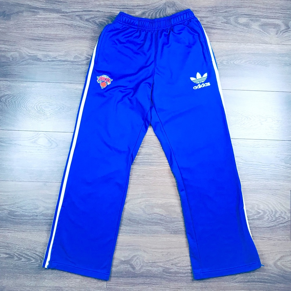 adidas NBA New York Knicks Men’s Vintage Sweatpants Size Medium - Blue